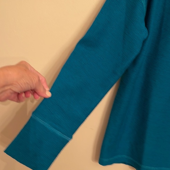 COPY - United by Blue Women’s Textured Boxy Crew Top - Picture 4 of 8